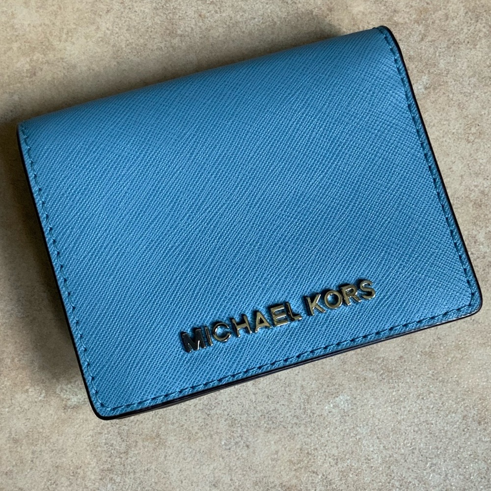 EUC Michael Kors Small Saffiano Leather Wallet in Cornflower Blue